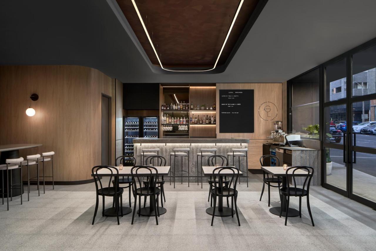 Courtyard By Marriott Melbourne Flagstaff Gardens Hotel Bagian luar foto
