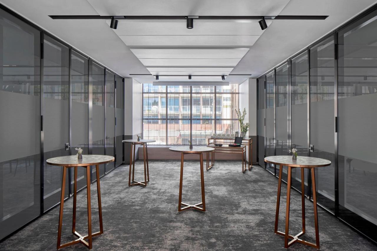 Courtyard By Marriott Melbourne Flagstaff Gardens Hotel Bagian luar foto