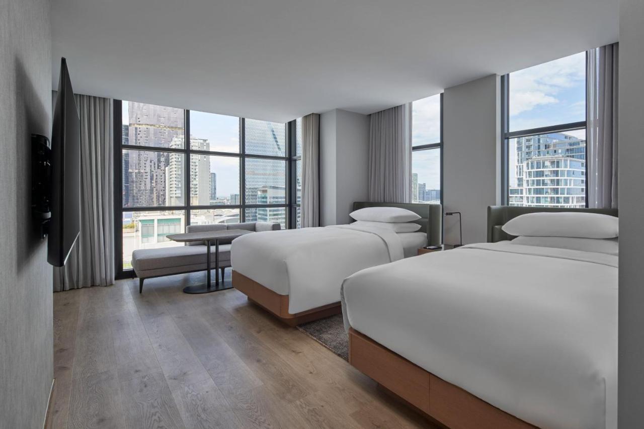 Courtyard By Marriott Melbourne Flagstaff Gardens Hotel Bagian luar foto