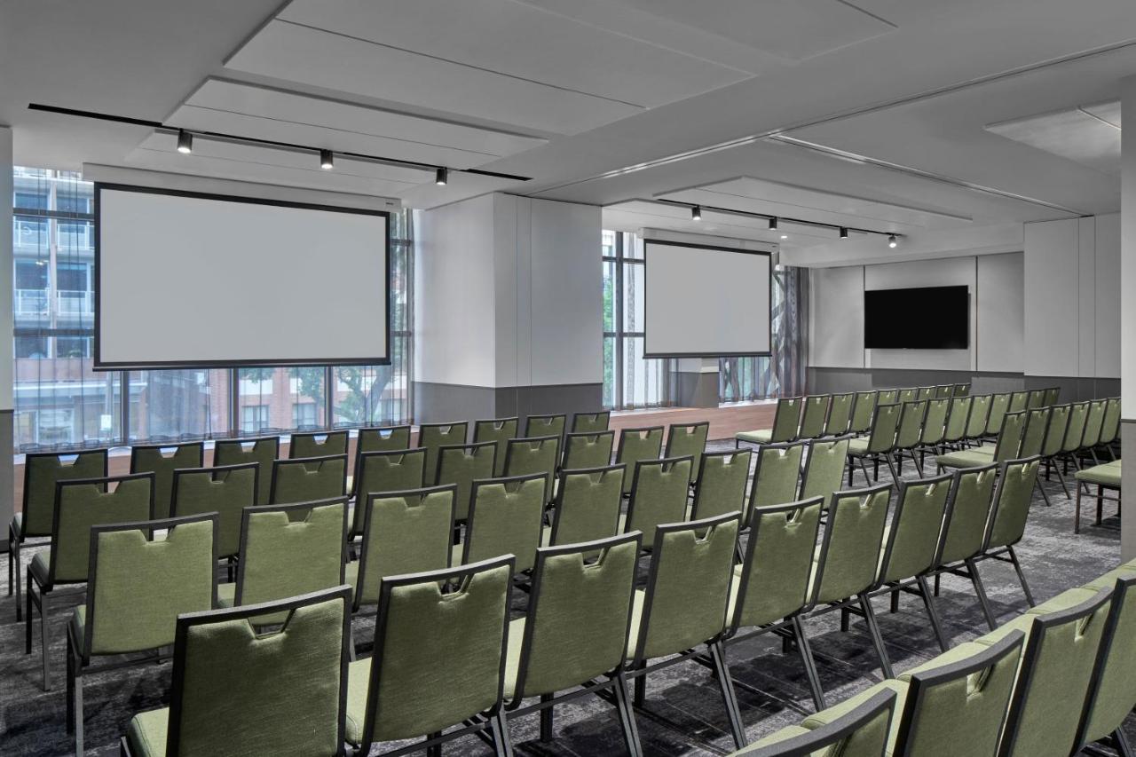 Courtyard By Marriott Melbourne Flagstaff Gardens Hotel Bagian luar foto