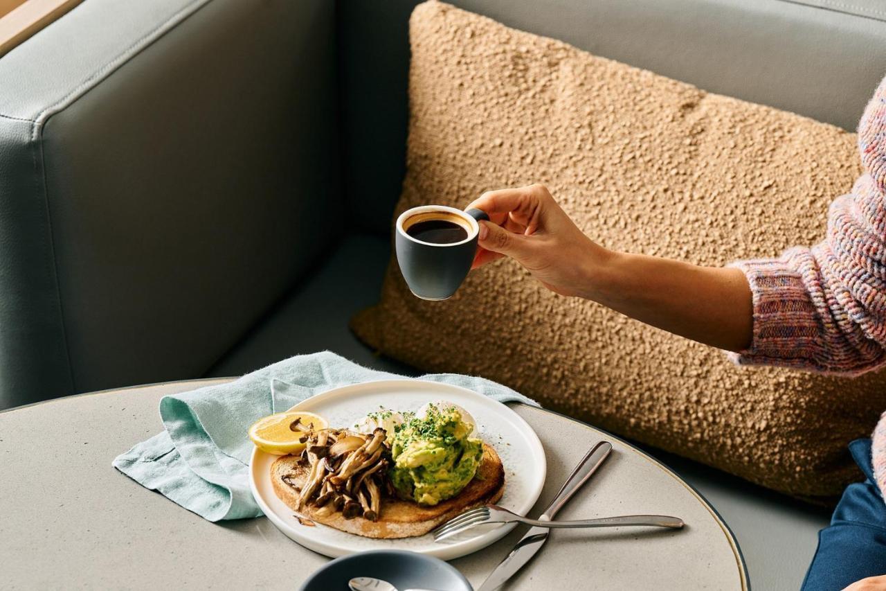 Courtyard By Marriott Melbourne Flagstaff Gardens Hotel Bagian luar foto