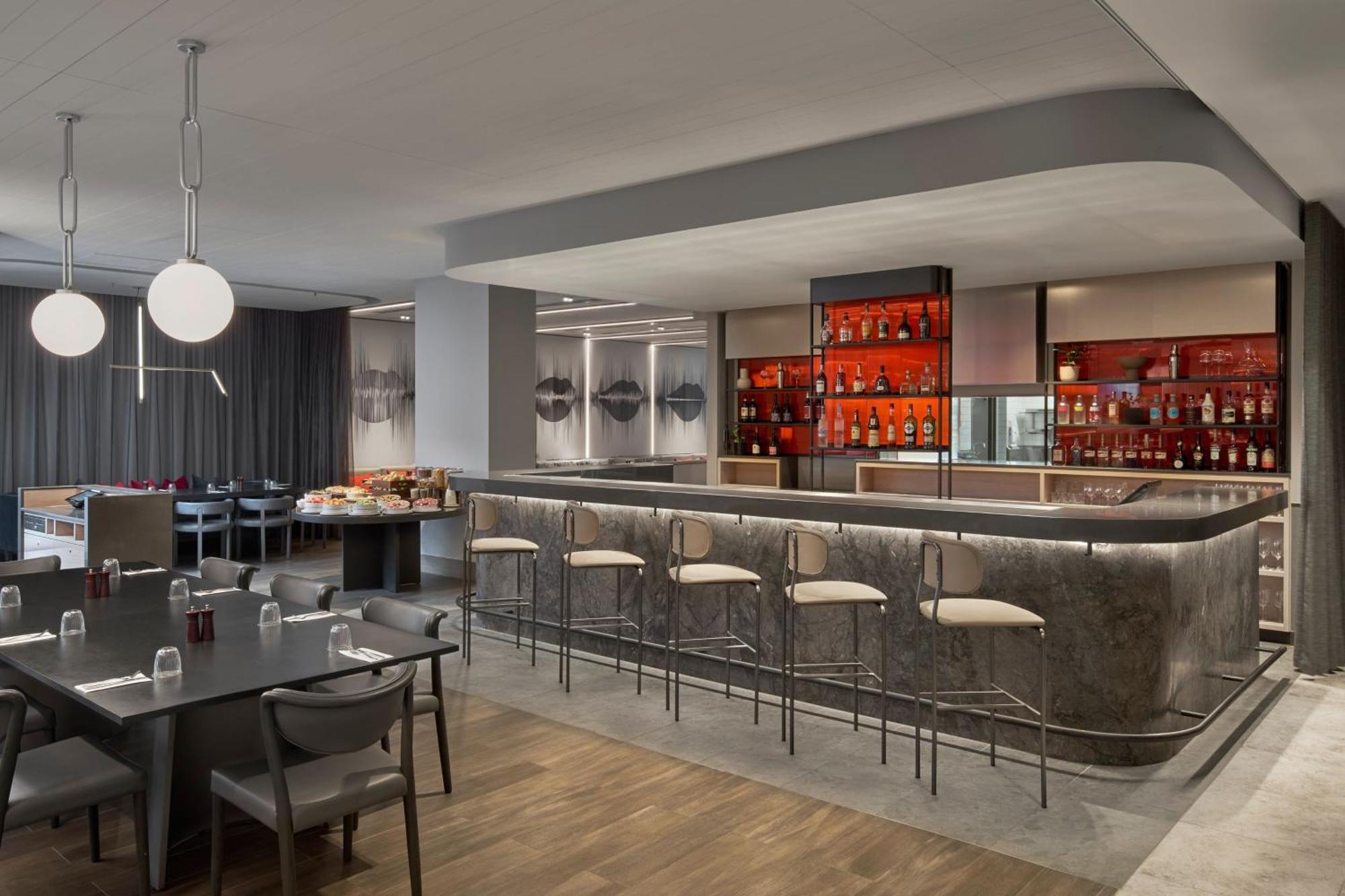 Courtyard By Marriott Melbourne Flagstaff Gardens Hotel Bagian luar foto